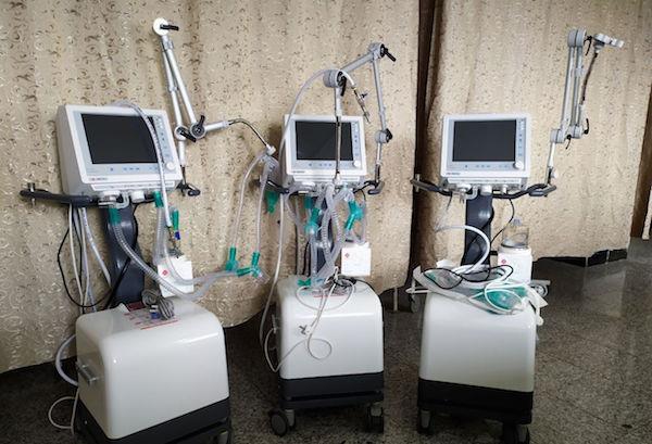 ۲ دستگاه تنفس مصنوعی به بیمارستان شهدای خلیج فارس بوشهر اهدا شد