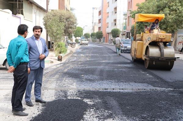با دستور شهردار کانال دفع آبهای سطحی خیابان چاه قندی اصلاح و نوسازی می شود