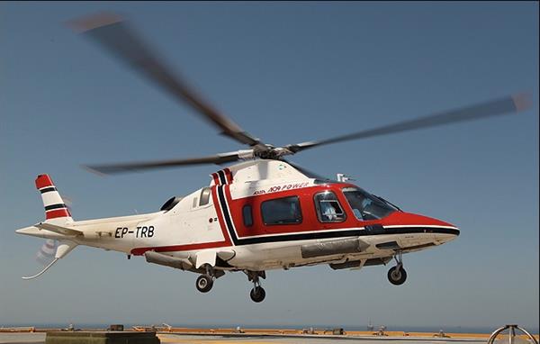 اعزام دو بیمار با بالگرد فلات قاره به بوشهر/ اورژانس هوایی خارگ روی هوا