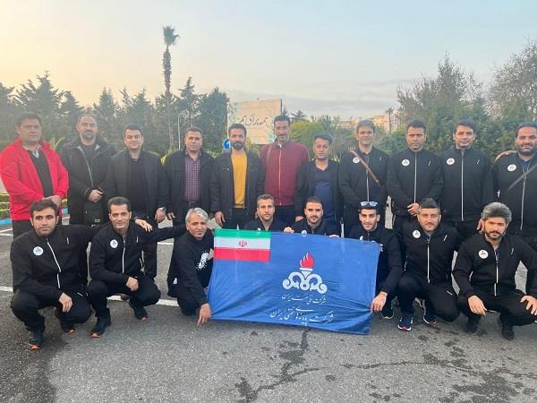 کاروان تیم فوتسال و والیبال پایانه های نفتی ایران وارد محل برگزاری مسابقات شدند