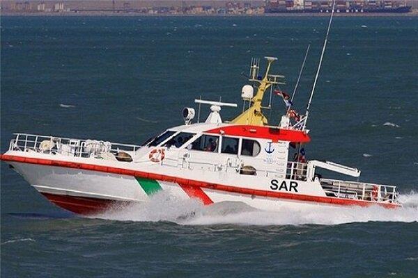 نجات ۶ دریانورد از خطر غرق در آب‌های بندر دیر