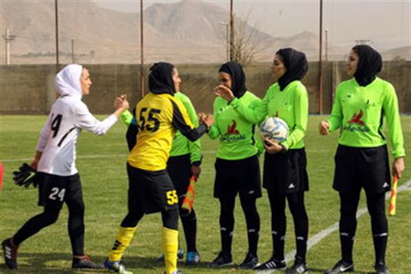 مدافع عنوان قهرمانی بوشهری‌ها را گلباران کرد