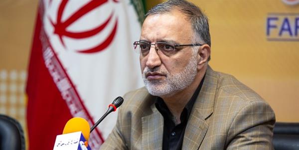 طبری به دلیل فعالیت در گروهک منافقین دستگیر و زندانی شده بود