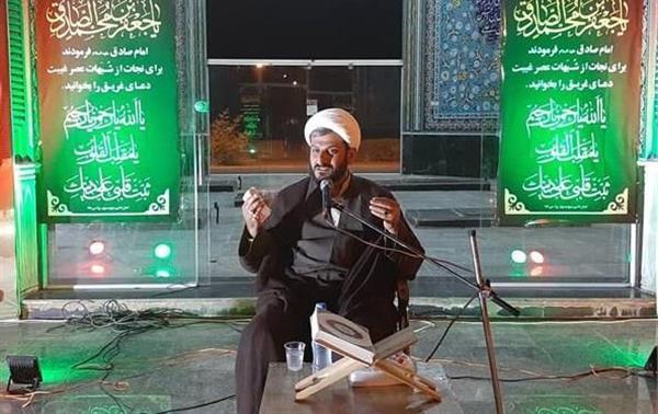 نشر معارف اصیل اسلام اقدام مهم امام جعفر صادق (ع) بود