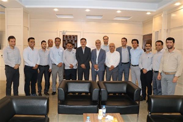 آئین تجلیل از کارکنان بازنشسته شهرداری خارگ در سال ۱۴۰۱ برگزار شد