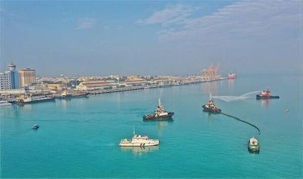 مانور مشترک مقابله با آلودگی نفتی و جست وجو و نجات دریایی در بوشهر برگزار شد