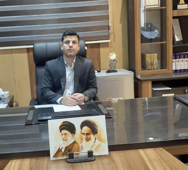 رئیس دانشگاه آزاد اسلامی واحد خارگ هفته دفاع مقدس را تبریک گفت