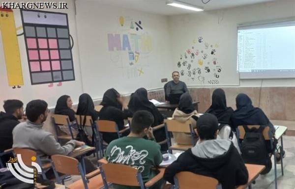 دشتی‌زاده: دانش‌آموزان خارگی برای کنکور توانمند می‌شوند