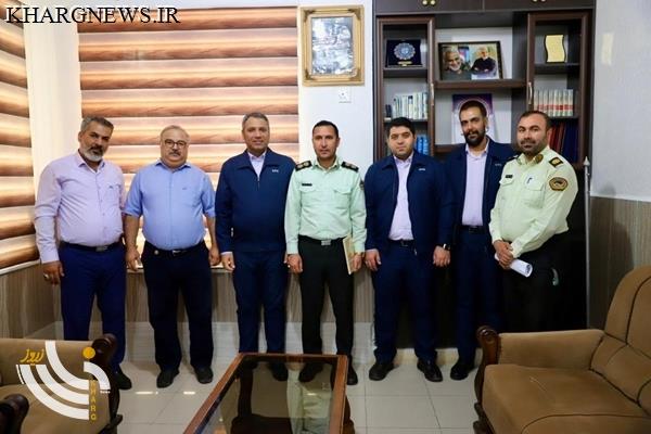 تجلیل مدیران پتروشیمی خارک از فرماندهان فراجا و مرزبانی جزیره خارگ