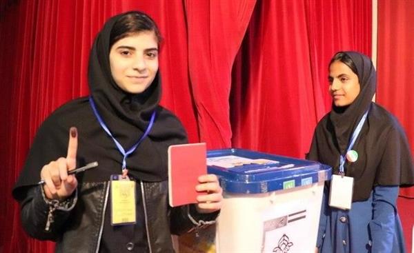 کرونا، اوقات فراغت دانش‌آموزان بوشهری را مجازی کرد