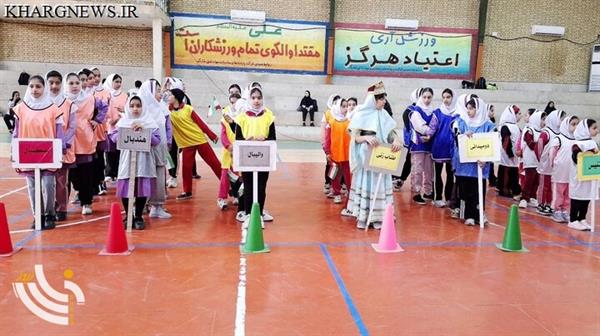 المپیاد درون‌مدرسه‌ای با حضور ۱۴۰ دانش‌آموز در خارگ برگزار شد