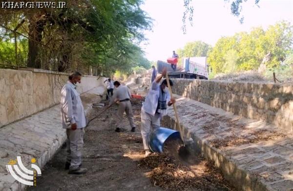 کانال‌های دفع آب‌های سطحی در جزیره خارگ پاکسازی شد