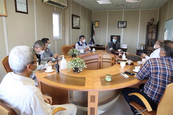 پزشک مظهر احیاگری و زندگی بخشی است / تلاش جمعی کادر پزشکی و درمان جزیره خارگ علیرغم تمام محدودیت ها قابل ستایش است