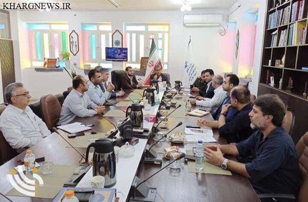 بخشدار ویژه خارگ: جذب نیروهای بومی در اولویت اشتغال شرکت‌ها قرار گیرد
