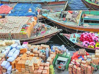 ورود کالا توسط ۵۰۰ لنج از امارات به استان بوشهر